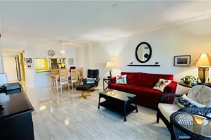 7824 Emerald Cir, Naples, FL 34109 - Photo 4