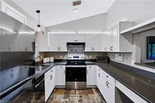 5710 Autumn Oaks Ln, Naples, FL 34119 - Photo 14