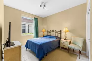 689 Crossfield Cir, Naples, FL 34104 - Photo 16