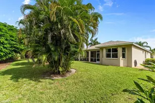 689 Crossfield Cir, Naples, FL 34104 - Photo 44