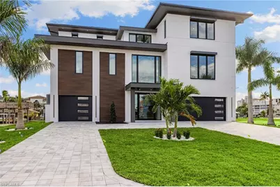 256 Trade Winds Ave, Naples, FL 34108 - Photo 2