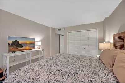 1300 Gulf Shore Blvd N #210, Naples, FL 34102 - Photo 16