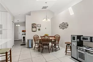 27 NE 9th Pl, Cape Coral, FL 33909 - Photo 12