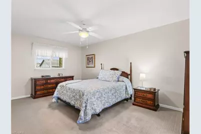 27 NE 9th Pl, Cape Coral, FL 33909 - Photo 22