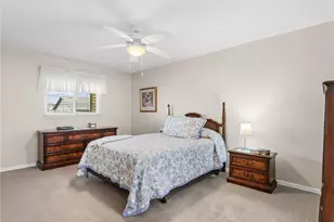 27 NE 9th Pl, Cape Coral, FL 33909 - Photo 22