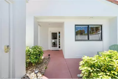 551 Beachwalk Cir #85-0, Naples, FL 34108 - Photo 4