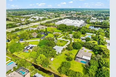 1940 Curling Ave, Naples, FL 34109 - Photo 32