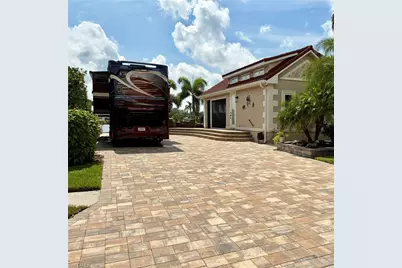 4689 Southern Breeze Dr, Naples, FL 34114 - Photo 6