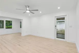 16 Kings Rd, Naples, FL 34112 - Photo 8