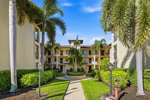 228 Fox Glen Dr, Naples, FL 34104 - Photo 4