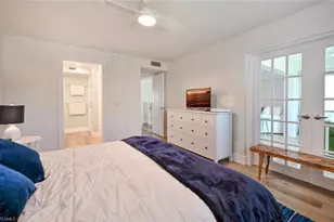 250 7th Ave S, Naples, FL 34102 - Photo 14
