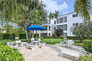 250 7th Ave S, Naples, FL 34102 - Photo 22