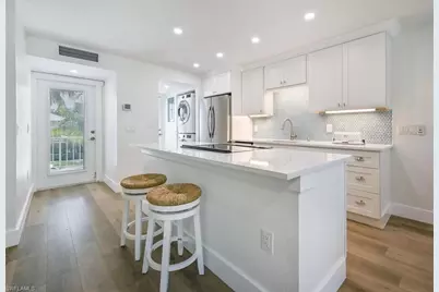 250 7th Ave S #202, Naples, FL 34102 - Photo 6