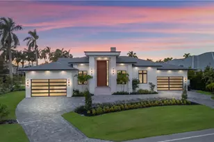 2485 Crayton Rd, Naples, FL 34103 - Photo 2