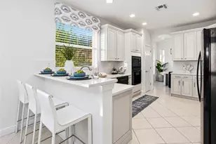 4828 Cerromar Dr, Naples, FL 34112 - Photo 4
