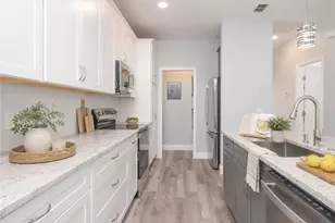 6119 Lakefront Dr, Fort Myers, FL 33908 - Photo 12