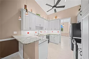 1405 Mariposa Cir, Naples, FL 34105 - Photo 18