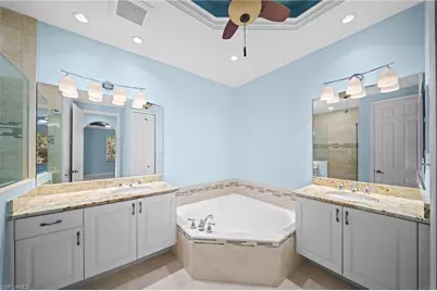 1405 Mariposa Cir #11202, Naples, FL 34105 - Photo 24