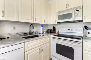 207 8th Ave S, Naples, FL 34102 - Photo 8