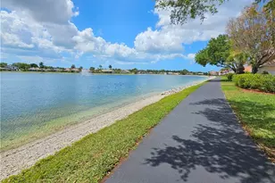 668 Mardel Ct, Naples, FL 34104 - Photo 38