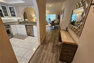 668 Mardel Ct, Naples, FL 34104 - Photo 8