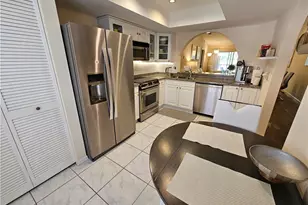 668 Mardel Ct, Naples, FL 34104 - Photo 10
