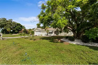971 N Town and River Dr, Fort Myers, FL 33919 - Photo 2