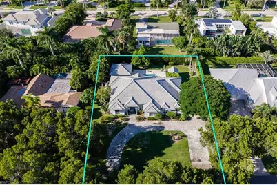 565 Coral Dr, Naples, FL 34102 - Photo 2