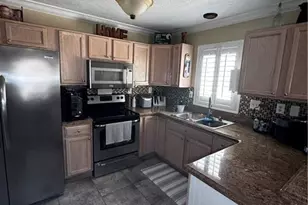 110 Leawood Cir, Naples, FL 34104 - Photo 16