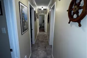 110 Leawood Cir, Naples, FL 34104 - Photo 10