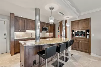 666 3rd St S #202, Naples, FL 34102 - Photo 4