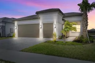 11817 Drake Ln, Naples, FL 34120 - Photo 2