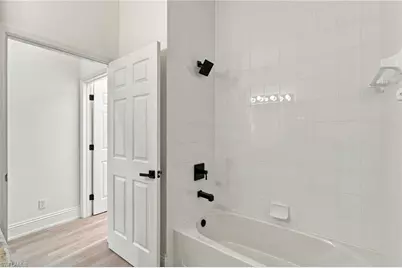 1806 Leamington Ln, Naples, FL 34109 - Photo 22