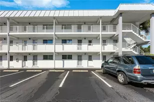 72 7th St S, Naples, FL 34102 - Photo 20