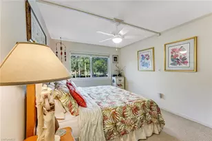 72 7th St S, Naples, FL 34102 - Photo 12