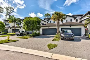 7384 Rockefeller Dr, Naples, FL 34119 - Photo 28