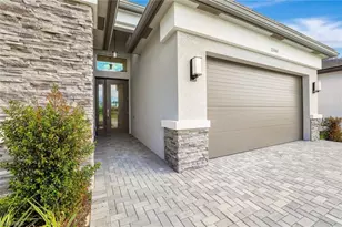12444 Violet Ln, Naples, FL 34120 - Photo 2