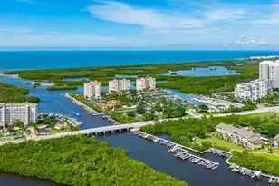 905 Carrick Bend Cir, Naples, FL 34110 - Photo 38