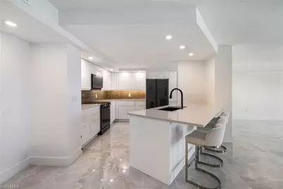 10951 Gulf Shore Dr #904, Naples, FL 34108 - Photo 4
