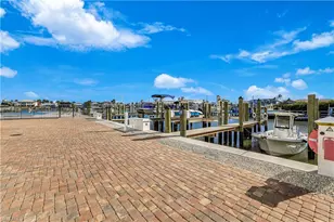 271 Southbay Dr, Naples, FL 34108 - Photo 8