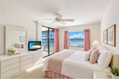 271 Southbay Dr #240, Naples, FL 34108 - Photo 6