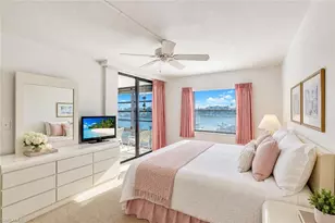 271 Southbay Dr, Naples, FL 34108 - Photo 6
