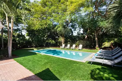 339 4th Ave N, Naples, FL 34102 - Photo 40
