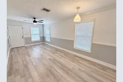 182 Leawood Cir, Naples, FL 34104 - Photo 2