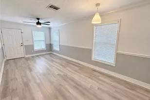182 Leawood Cir, Naples, FL 34104 - Photo 2