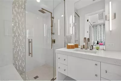 405 7th Ave N, Naples, FL 34102 - Photo 32