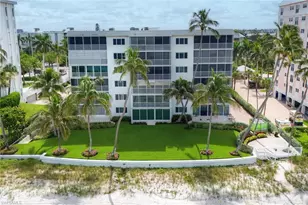 1275 Gulf Shore Blvd N, Naples, FL 34102 - Photo 30
