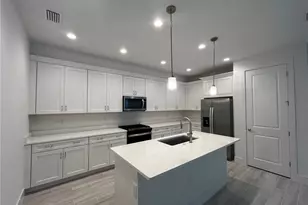 8824 Oceana Wy, Naples, FL 34114 - Photo 4