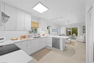1212 10th Ave N, Naples, FL 34102 - Photo 8