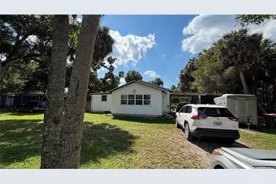 218 Labelle Ave, Fort Myers, FL 33905 - Photo 1